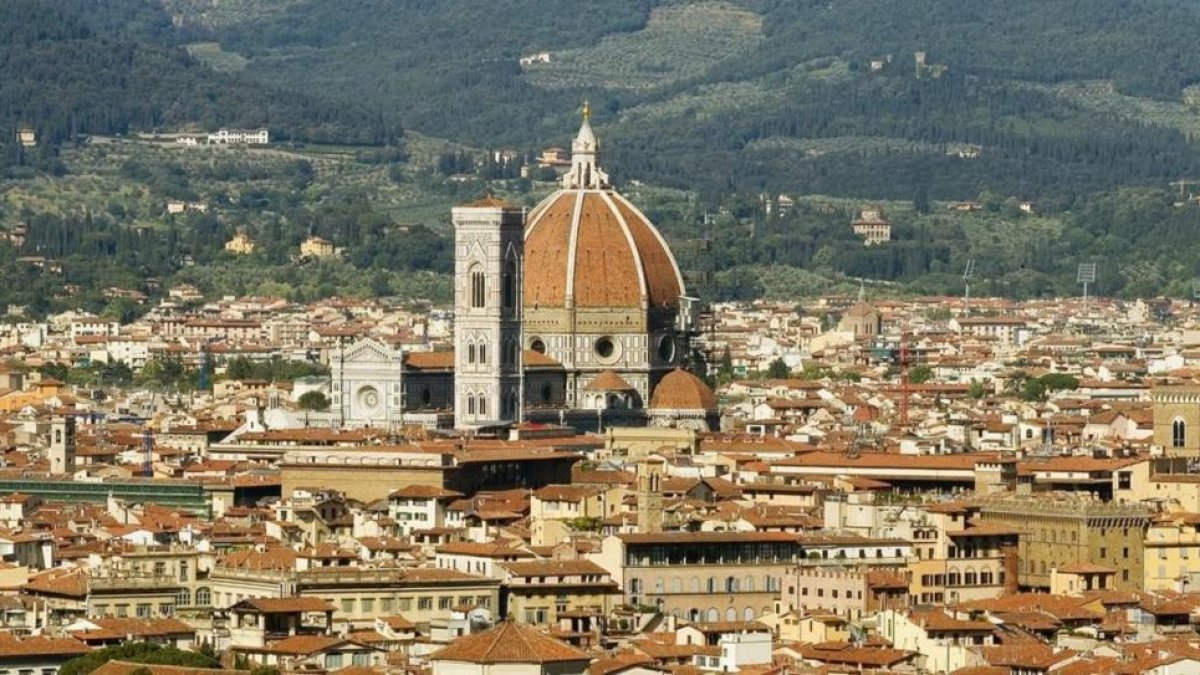 Panorámica de Florencia, con el Duomo y el 'campanile' de Giotto, en el centro de la imagen.-GTRES