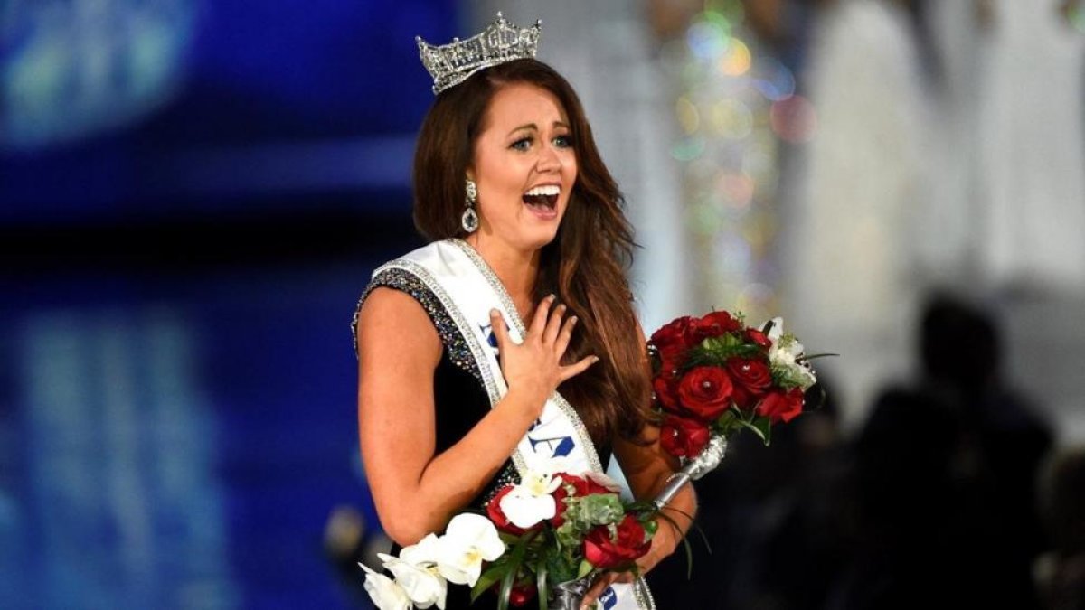 La alegría de Cara Mund al ser elegida Miss Estados Unidos.-REUTERS
