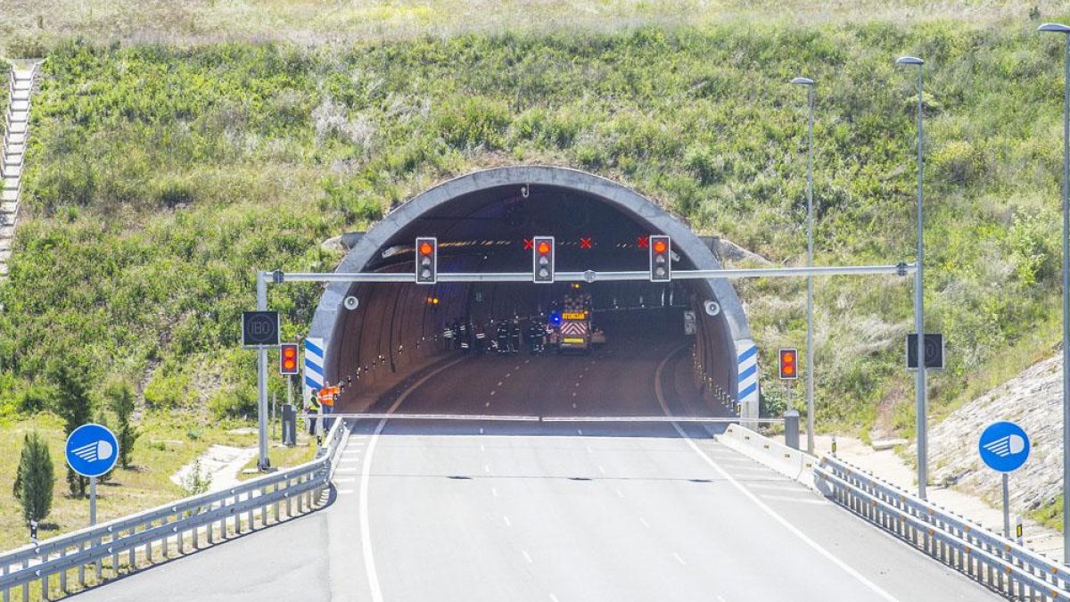 Imagen del túnel en el que se produjo el simulacro.-ISRAEL L. MURILLO