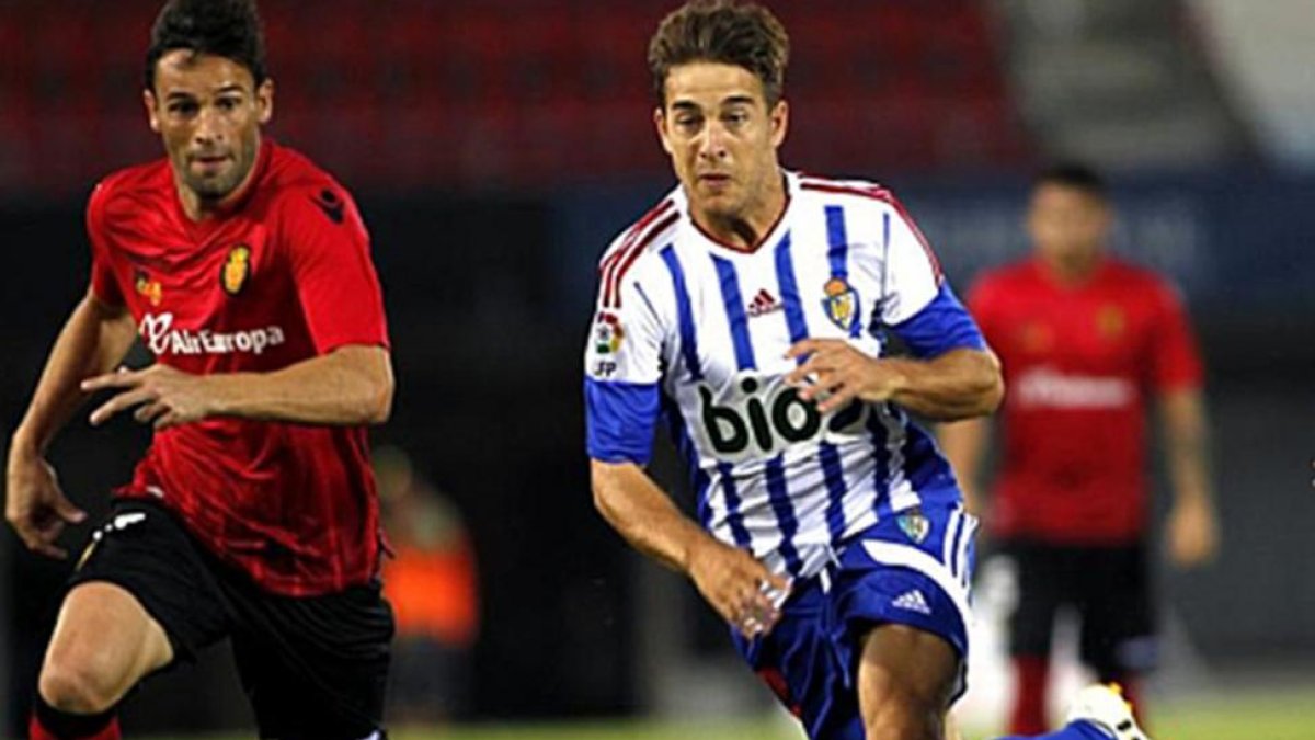 Álvaro Antón durante un partido con la Ponferradina.-