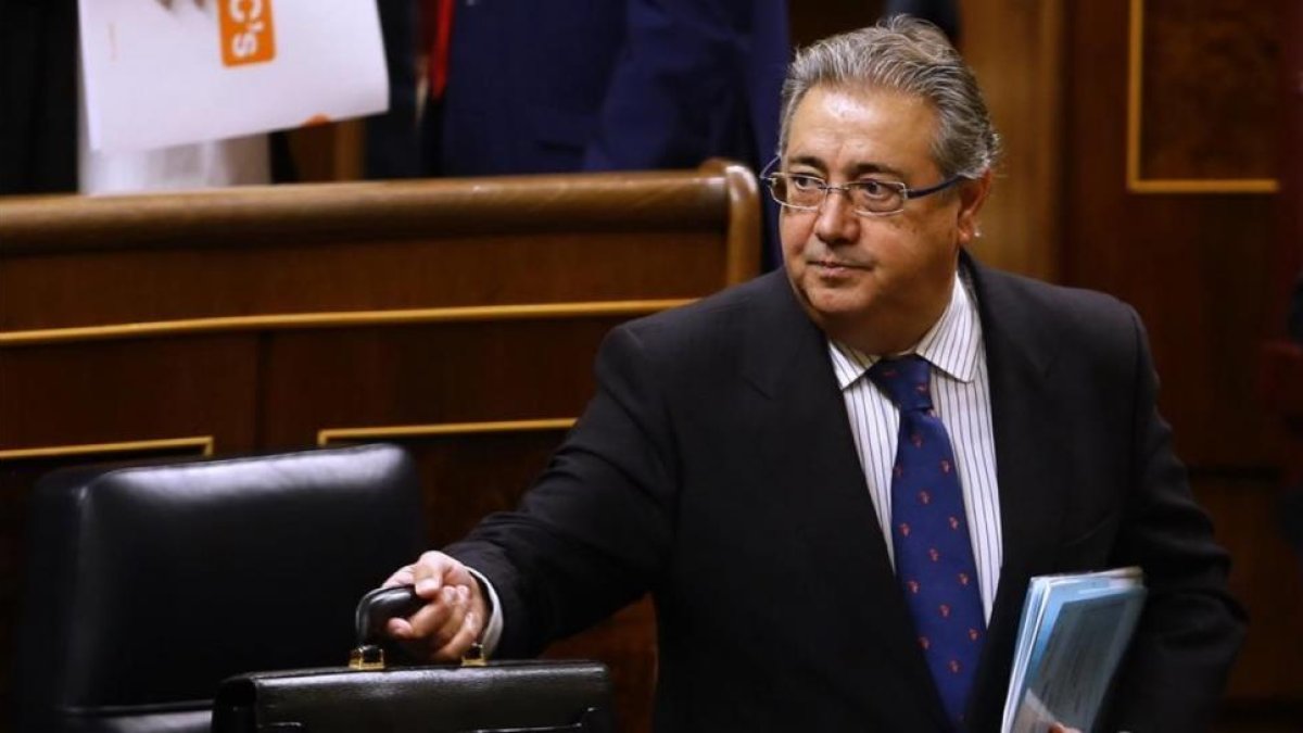 El ministro del Interior, Juan Ignacio Zoido, en el Congreso.-AGUSTÍN CATALÁN