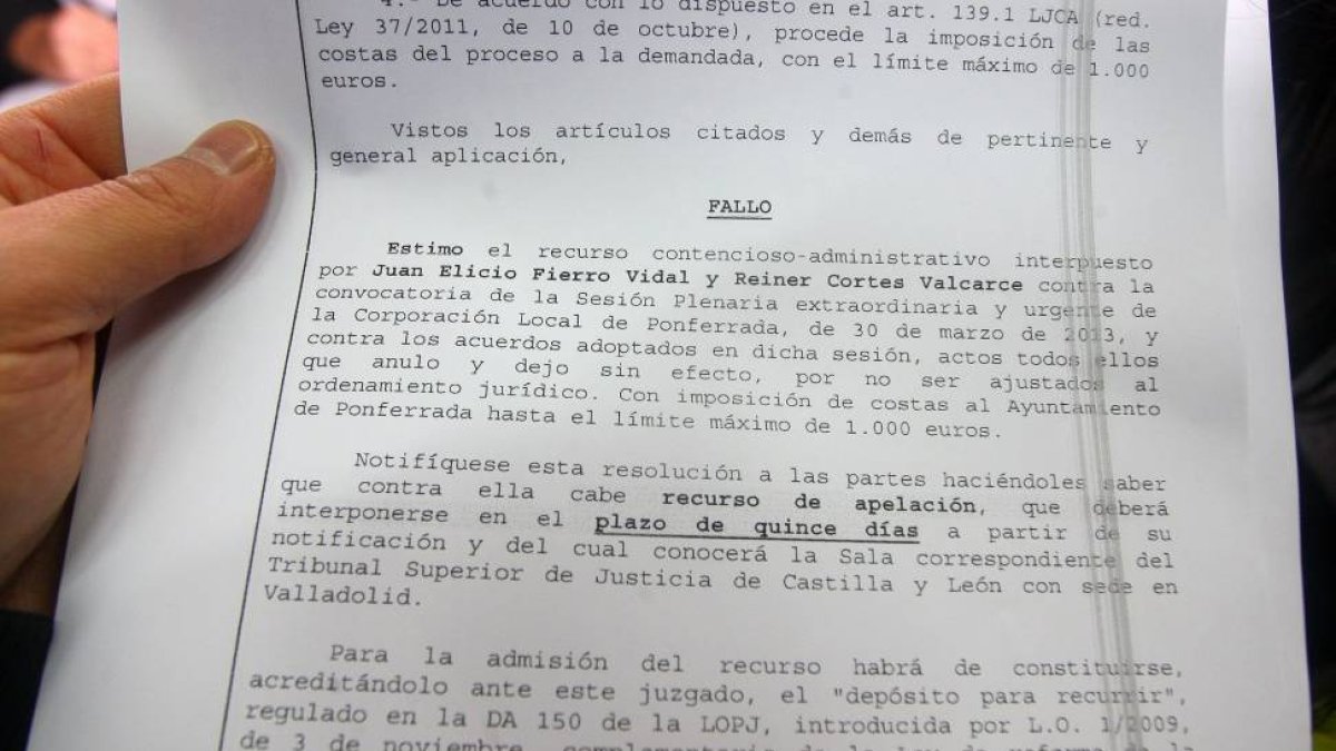 Fallo del contencioso administrativo presentado por el Grupo Popular del Ayuntamiento de Ponferrada contra el gobierno del bipartito, que anula la sesión plenaria extraordinaria y urgente del pasado 30 de marzo de 2013-Ical