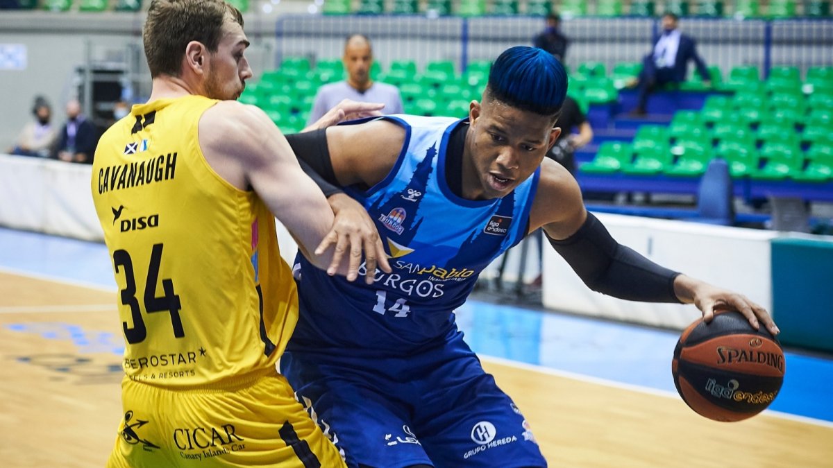 Jasiel Rivero postea ante Cavanaugh. B. B. HOJAS / SPB