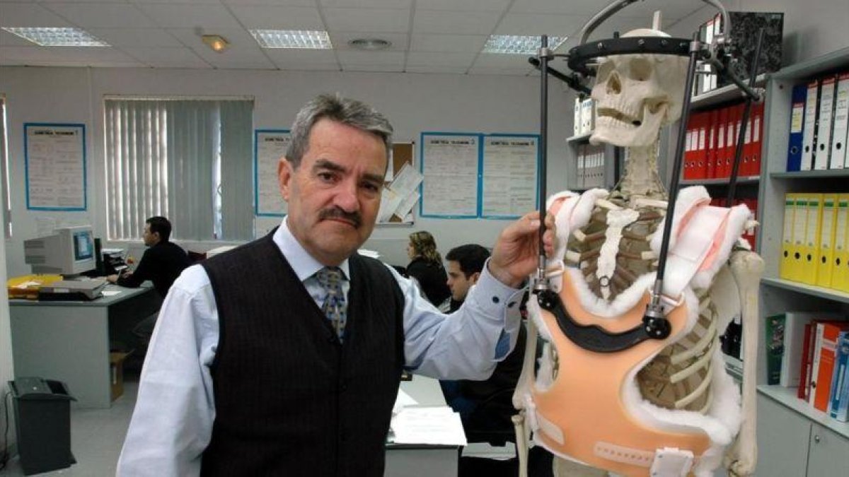 Lluís Márquez, gerente de la empresa de prótesis Traiber, en el 2005.-JOAN PUIG