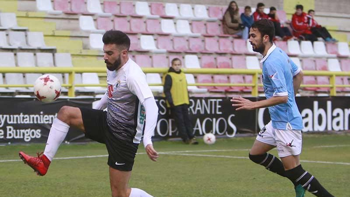 Adrián Hernández ha estado toda la semana entre algodones por una sobrecarga muscular-Raúl G. Ochoa