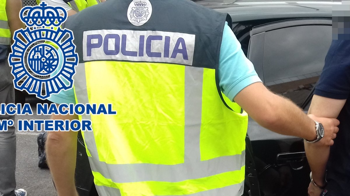 La Policía Nacional desmantela dos puntos de venta de droga. ECB