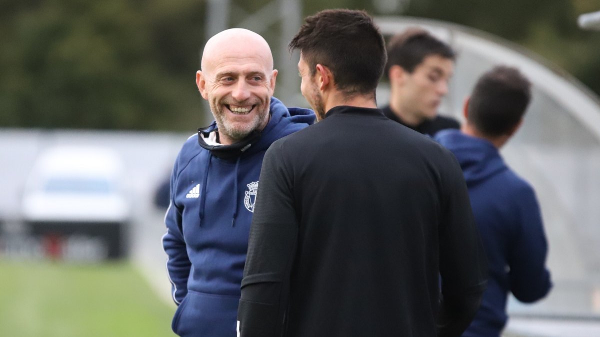 Julián Calero, entrenador del Burgos CF. BURGOS CF / ALBA DELGADO
