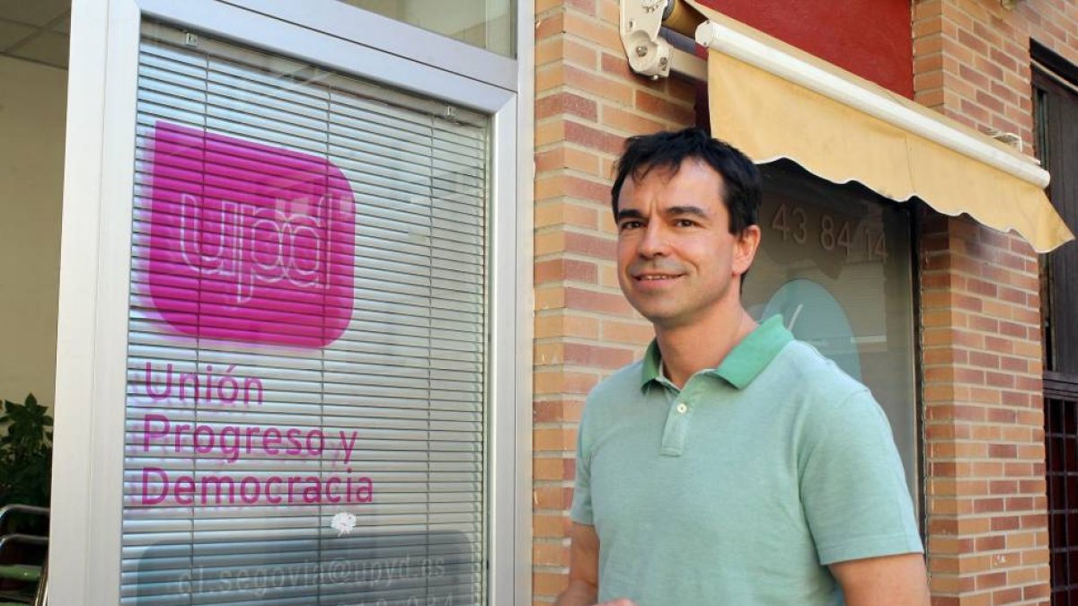 El portavoz adjunto de UPyD y candidato a liderar el partido con la lista Unidos, Andrés Herzog, da una rueda de prensa y expone sus propuestas de cara al próximo congreso extraordinario-Ical