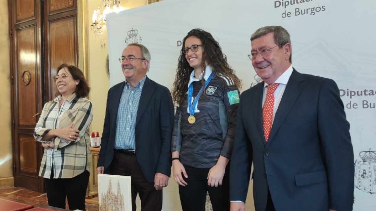 La burgalesa ha sido homenajeada por la Diputación de Burgos. ECB