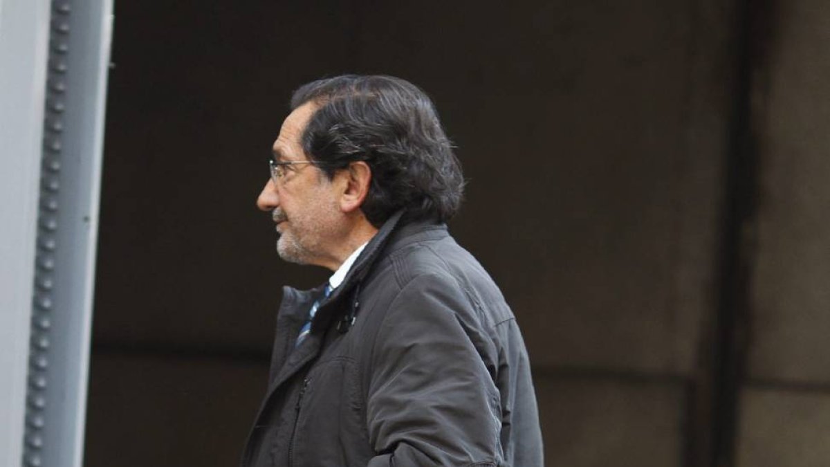 El ex consejero de cajamadrid Moral Santin entra en la Audiencia Nacional-El Mundo
