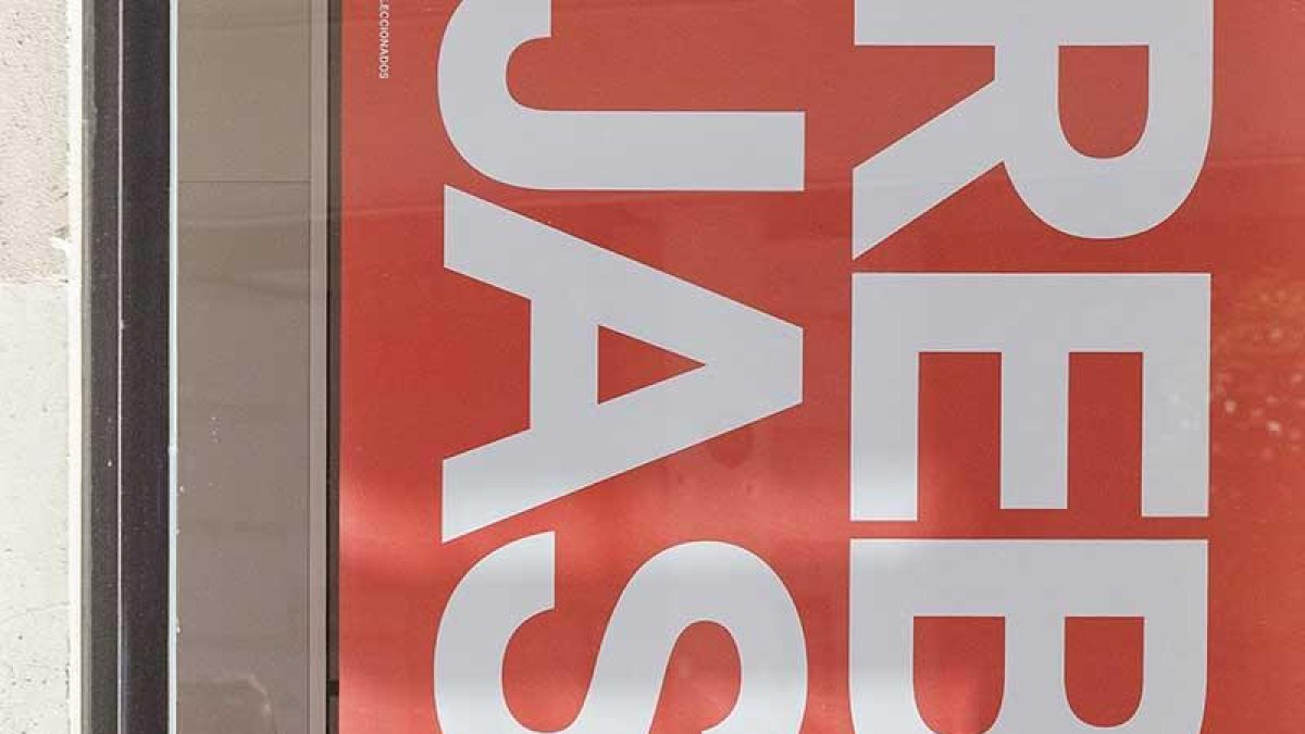 Las cadenas y franquicias empezarán las rebajas el día 29.-SANTI OTERO