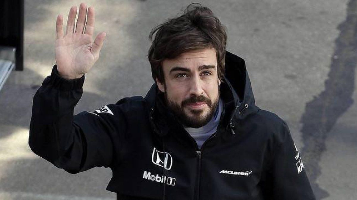 Fernando Alonso, en Montmeló, el pasado 20 de febrero, dos días antes de sufrir el accidente en el Circuit de Catalunya.-Foto: EFE / ALBERTO ESTÉVEZ