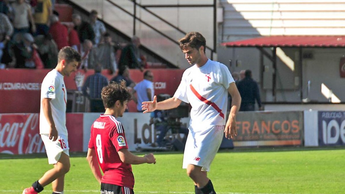 Sangalli, abatido tras el choque ante el Sevilla Atlético.-JOSÉ ESTEBAN EGURROLA