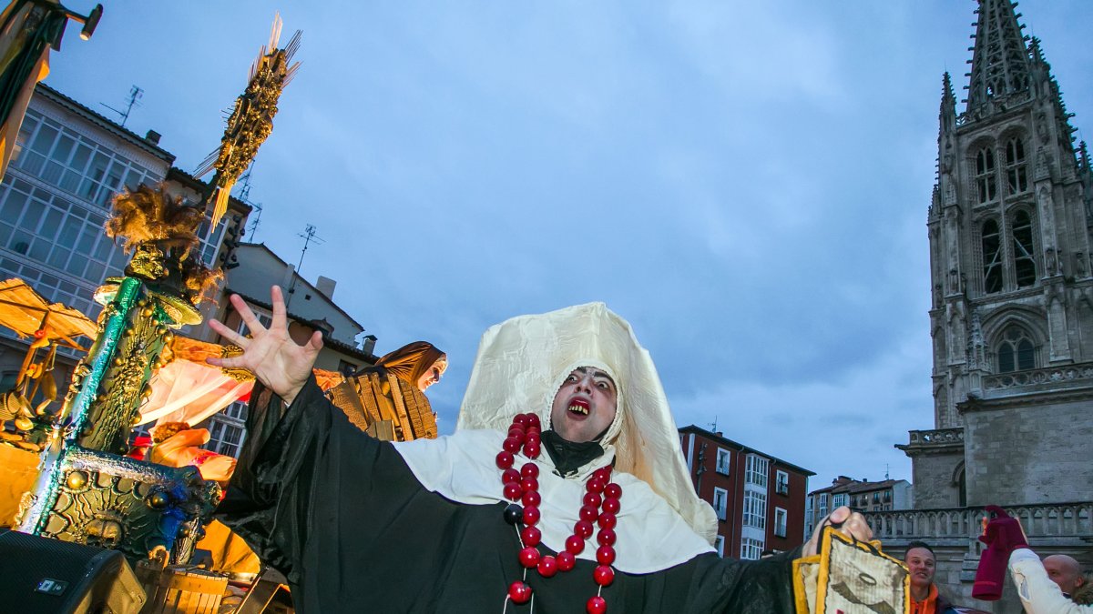 La organización del Carnaval requirió la firma de cuarenta contratos menores desde Festejos. TOMÁS ALONSO