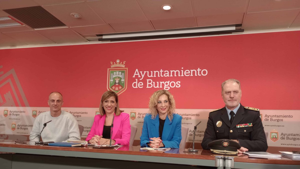 Samuel Núñez, Nuria Barrio, Blanca Carpintero y Félix Ángel García.