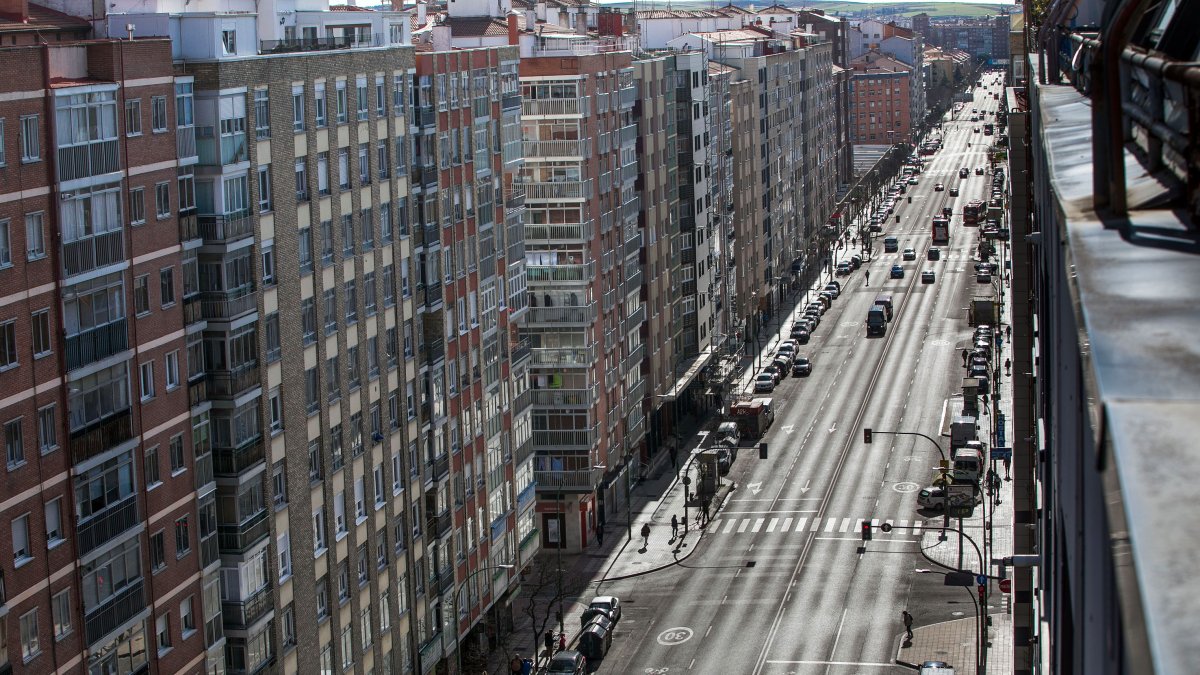 Calle Vitoria, a la altura de Gamonal. TOMÁS ALONSO