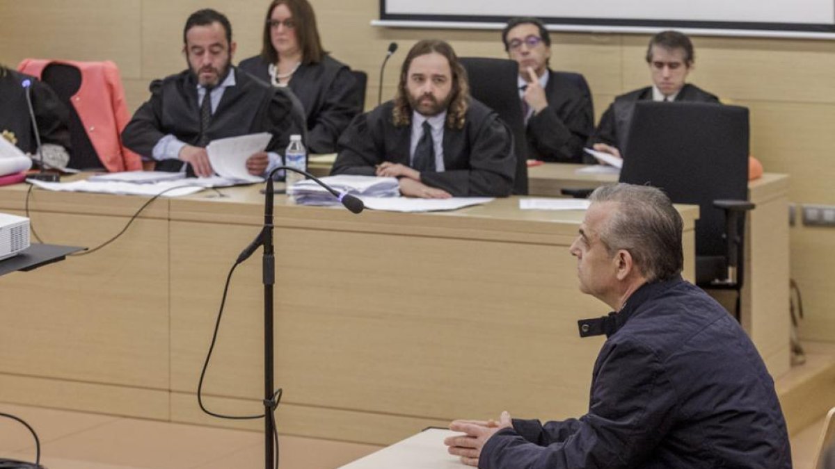 José Tomás Villalibre durante su declaración, ayer, ante la Audiencia Provincial.-SANTI OTERO