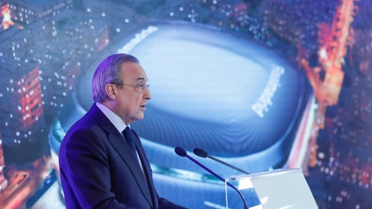 Florentino Pérez, presidente del Madrid, durante la presentación de la remodelación del Santiago Bernabéu.-EFE