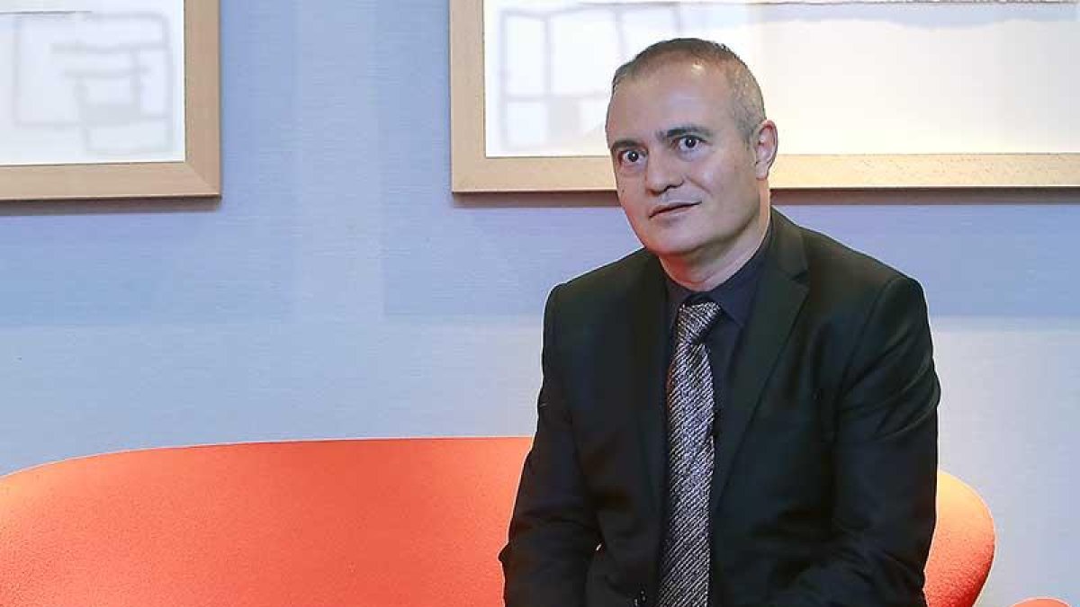 Joan Matabosch, ayer en Cultural Cordón antes de la charla.-Raúl Ochoa
