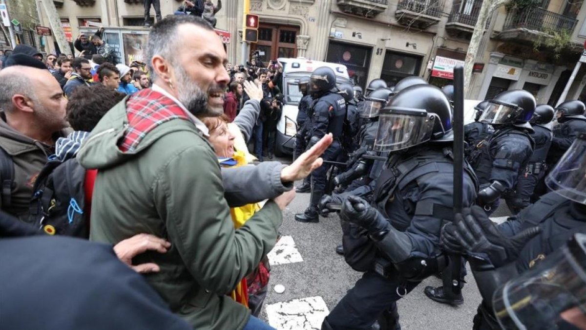 Instantes de la manifestación de esta tarde-ROBERT RAMOS