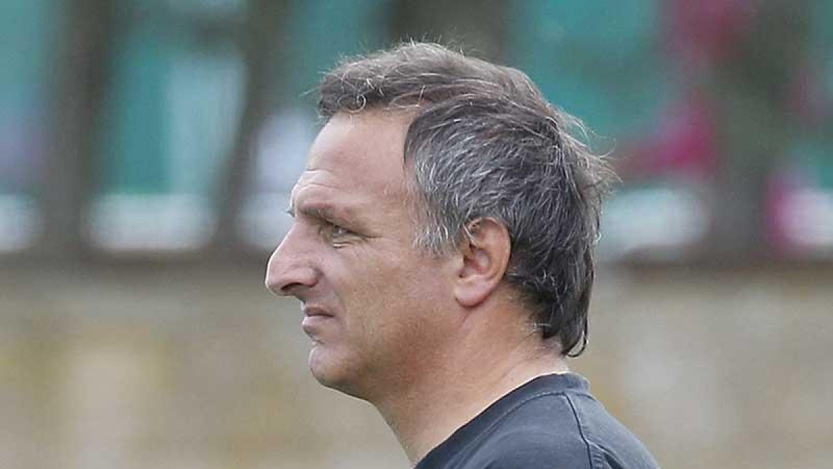 Chorny, con gesto preocupado en el último partido.-SANTI OTERO