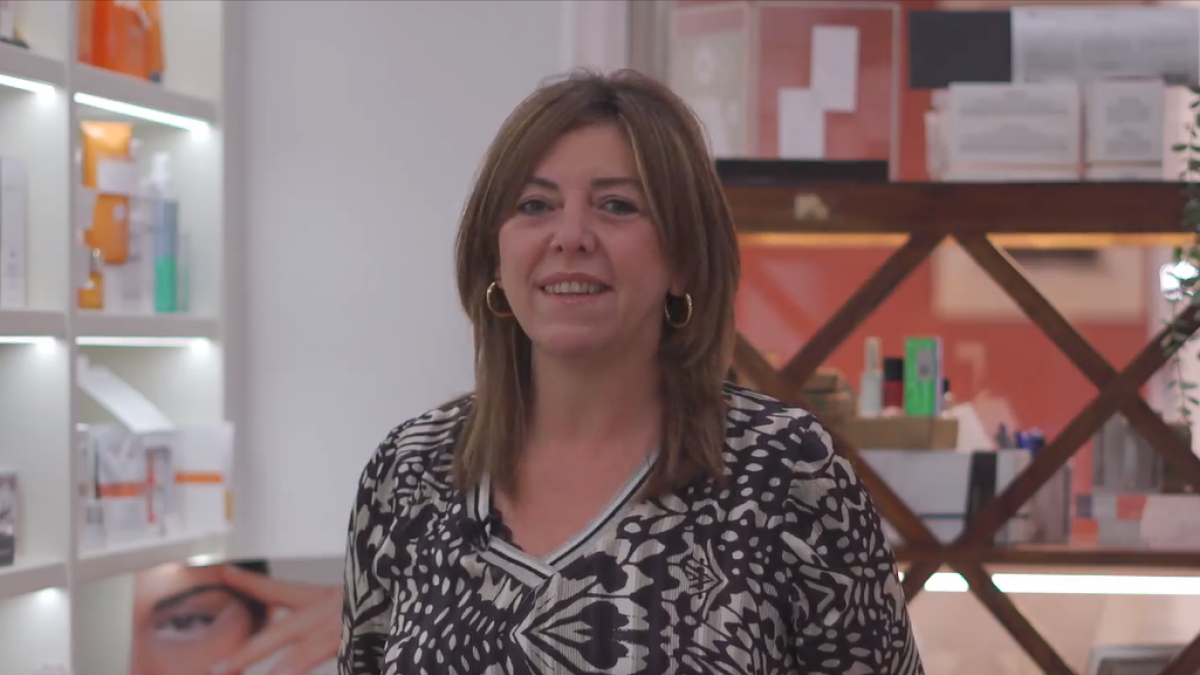 La secretaria de Acolvi es una de las comerciantes que participa en la plataforma de comercio rural. ECB