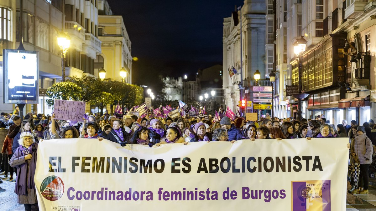 Cabeza de la manifestación del Día Internacional de la Mujer en Burgos. SANTI OTERO