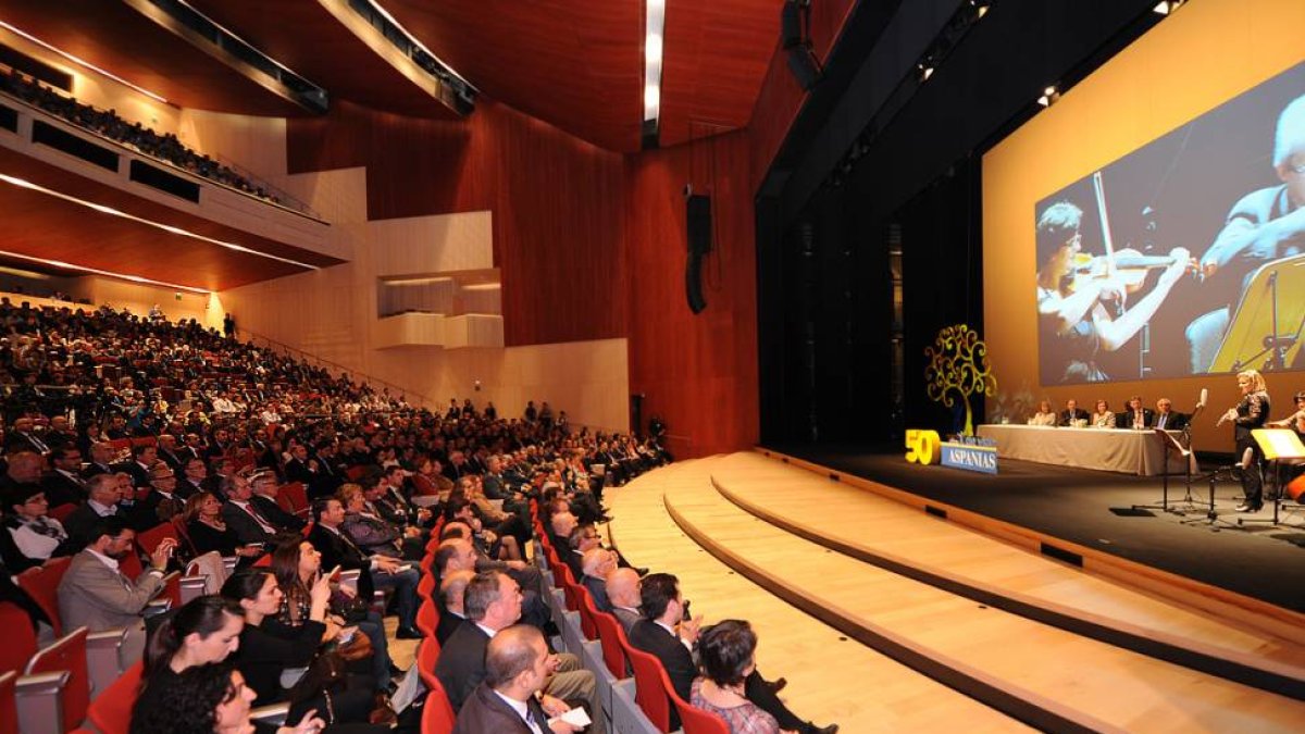 El Fórum Evolución acogió la entrega de premios.-ISRAEL L, MURILLO