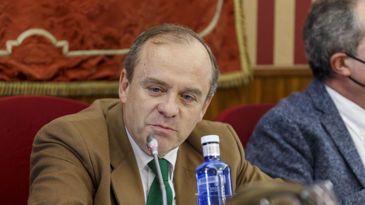 Fernando Martínez-Acitores, durante el Pleno del 16 de diciembre. SANTI OTERO