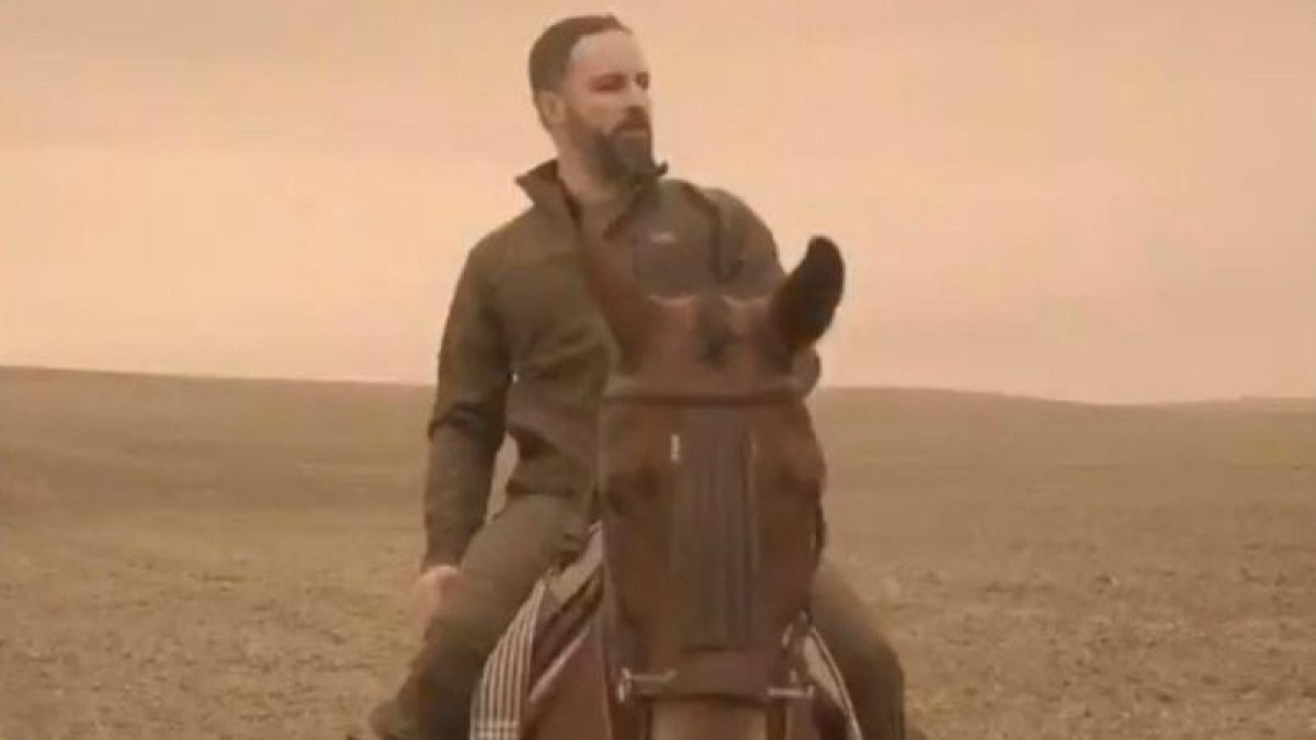 Santiago Abascal, líder de Vox, en el espot para las elecciones andaluzas-VOX