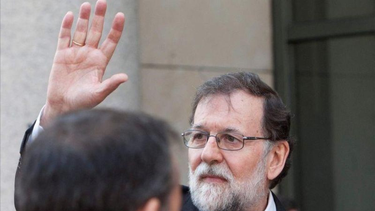 Mariano Rajoy a la salida de un acto celebrado en Pontevera el pasado lunes.-SALVADOR SAS