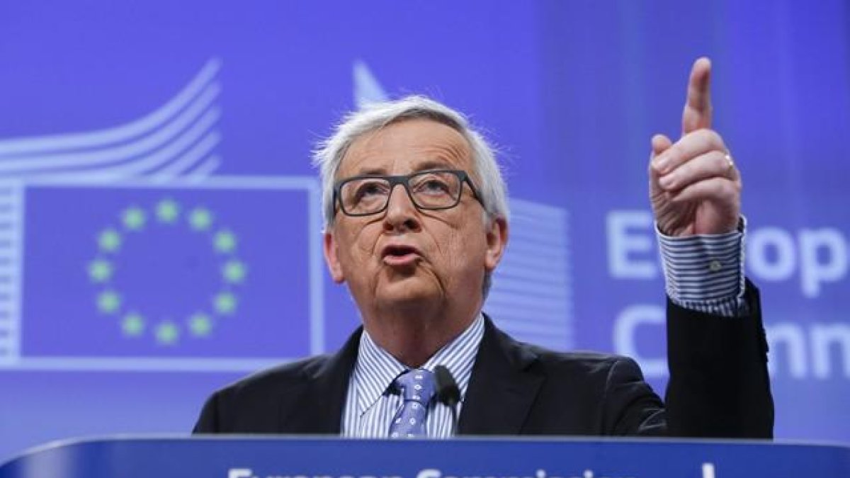 El presidente de la Comisión Europea, Jean-Claude Juncker, este viernes 15 de enero.-EFE / OLIVIER HOSLET