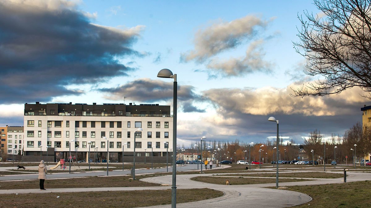 Zona del Parque de los Ochos donde en la que se ve el estado de la urbanización. TOMAS ALONSO