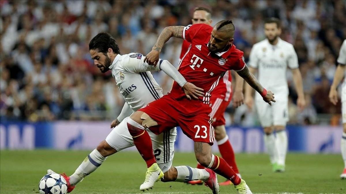 Vidal, en un partido entre el Madrid y el Bayern. /-JOSE LUIS ROCA