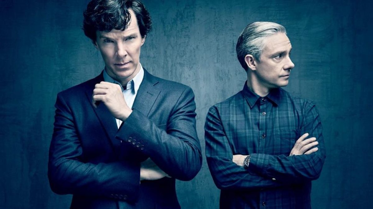 Benedict Cumberbatch y Martin Freeman, en una imagen promocional de la serie de la BBC 'Sherlock'.-