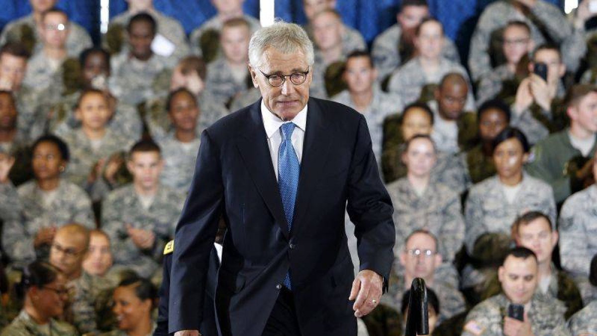 Hagel durante una visita la base de MacDill, en Tampa, en septiembre.-Foto: EFE / BRIAN BLANCO