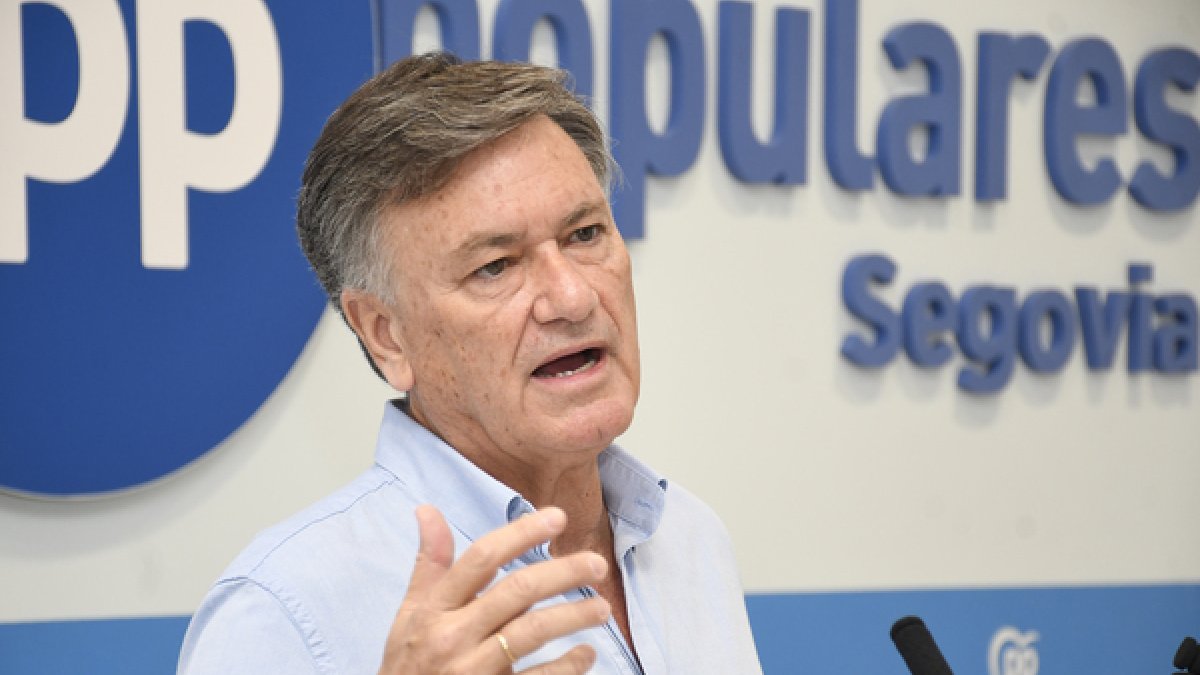 <p> Francisco Vázquez informa sobre asuntos de actualidad regional - ICAL </p>