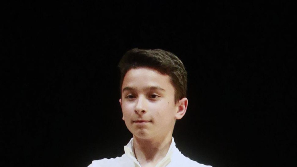 Pablo Bravo Grijalba, en el escenario de la Escuela de Danza.-Raúl Ochoa
