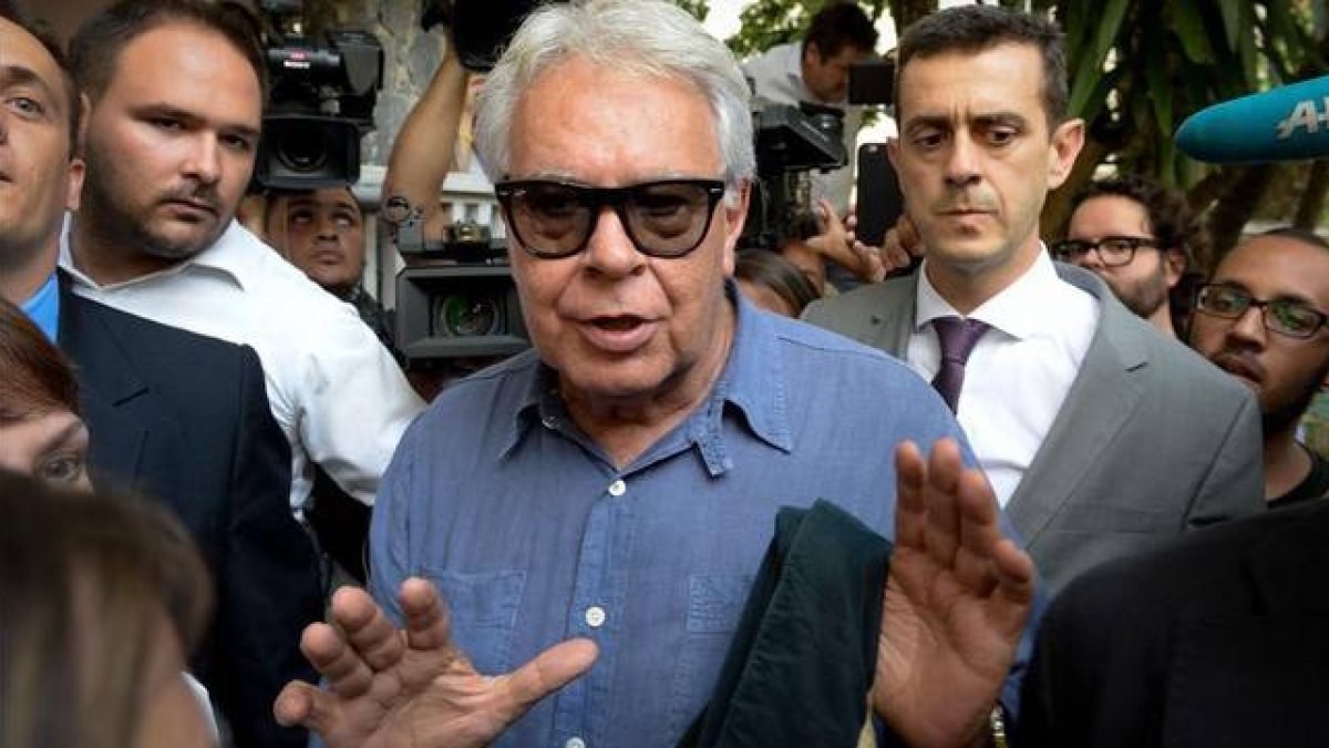 González llega a la casa de Antonio Ledezma, que está bajo arresto domiciliario.-Foto: AFP / FEDERICO PARRA