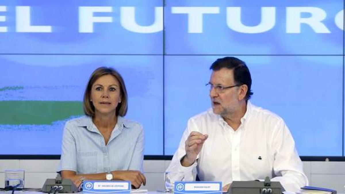 Rajoy y Cospedal, el pasado lunes, en la reunión con los presidentes del PP.-Foto: Ballesteros / EFE