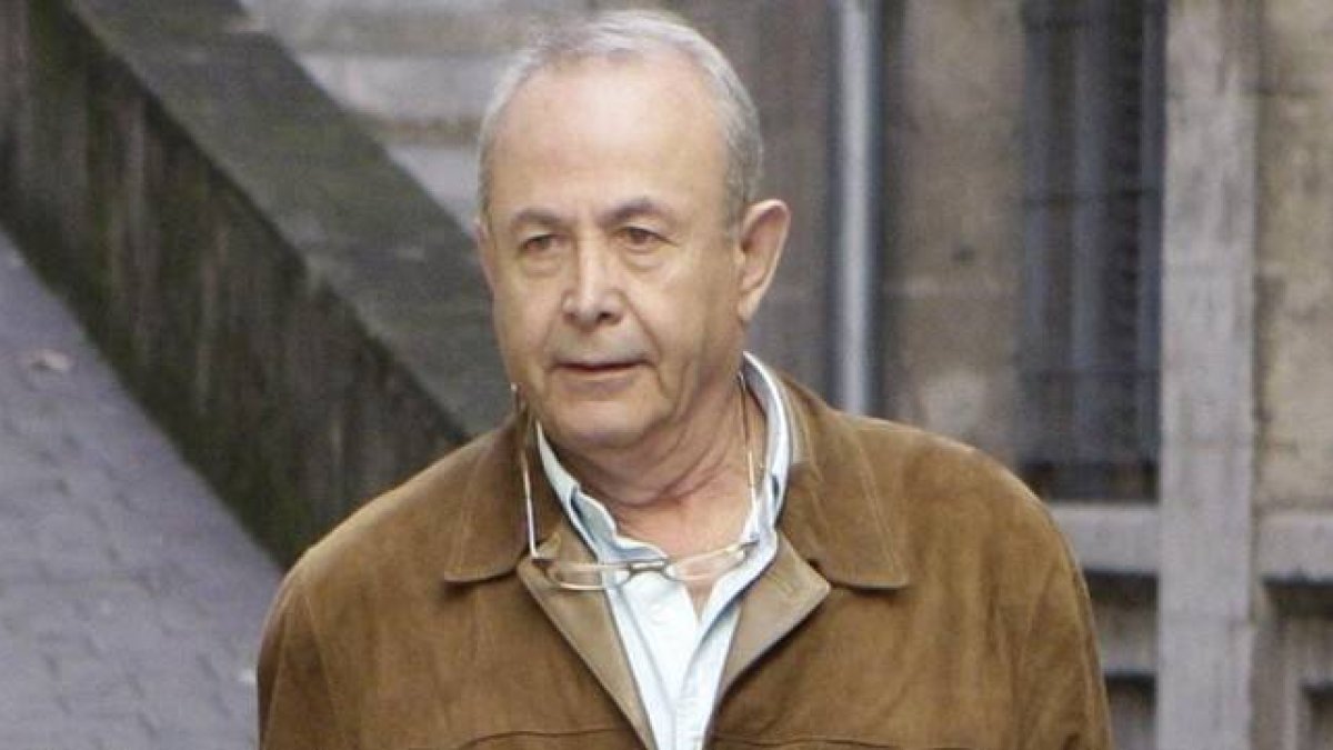 El juez José Castro, en la rampa de los juzgados de Palma el pasado 22 de diciembre.-Foto: EFE/ MONTSERRAT T. DÍEZ