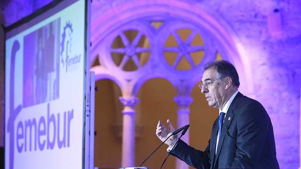Miguel Ángel Benavente durante su intervención en el 40 anviersario de Femebur.-RAÚL G. OCHOA