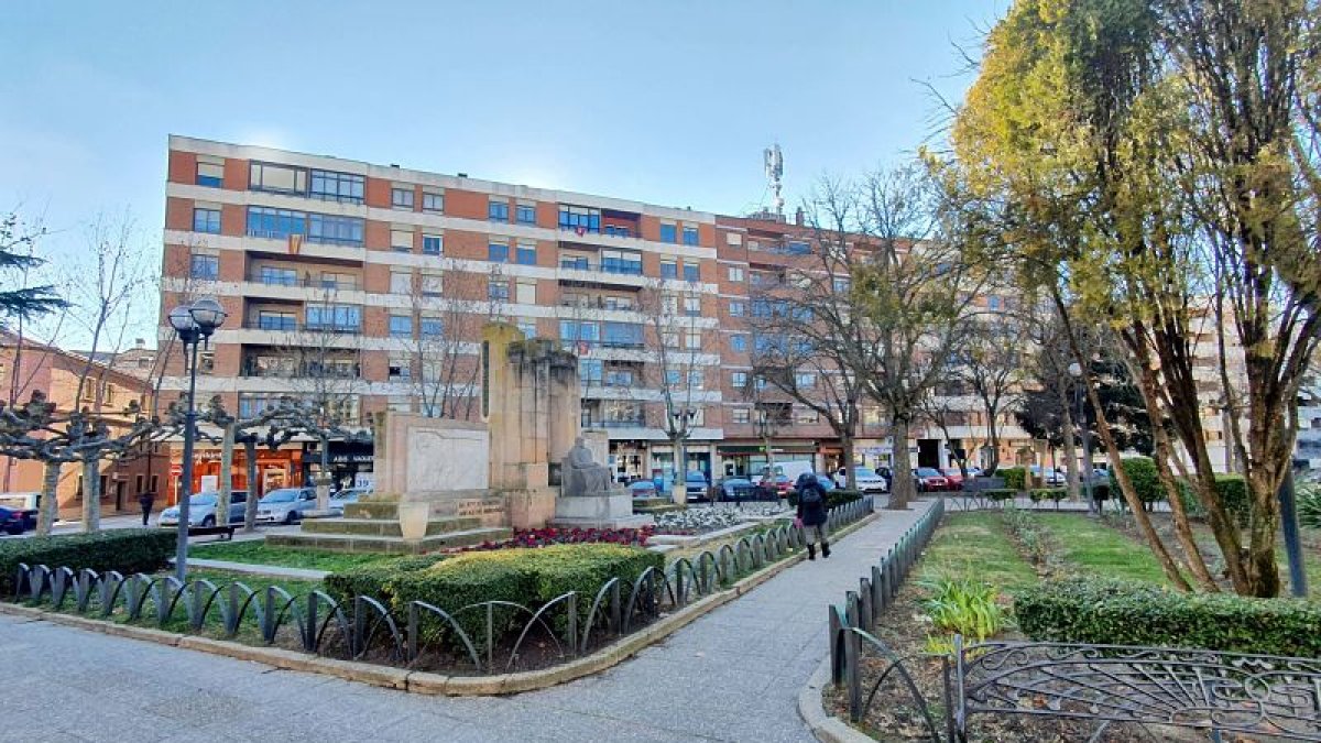 Los jardines se ubican en pleno centro de la capital ribereña. L. V.