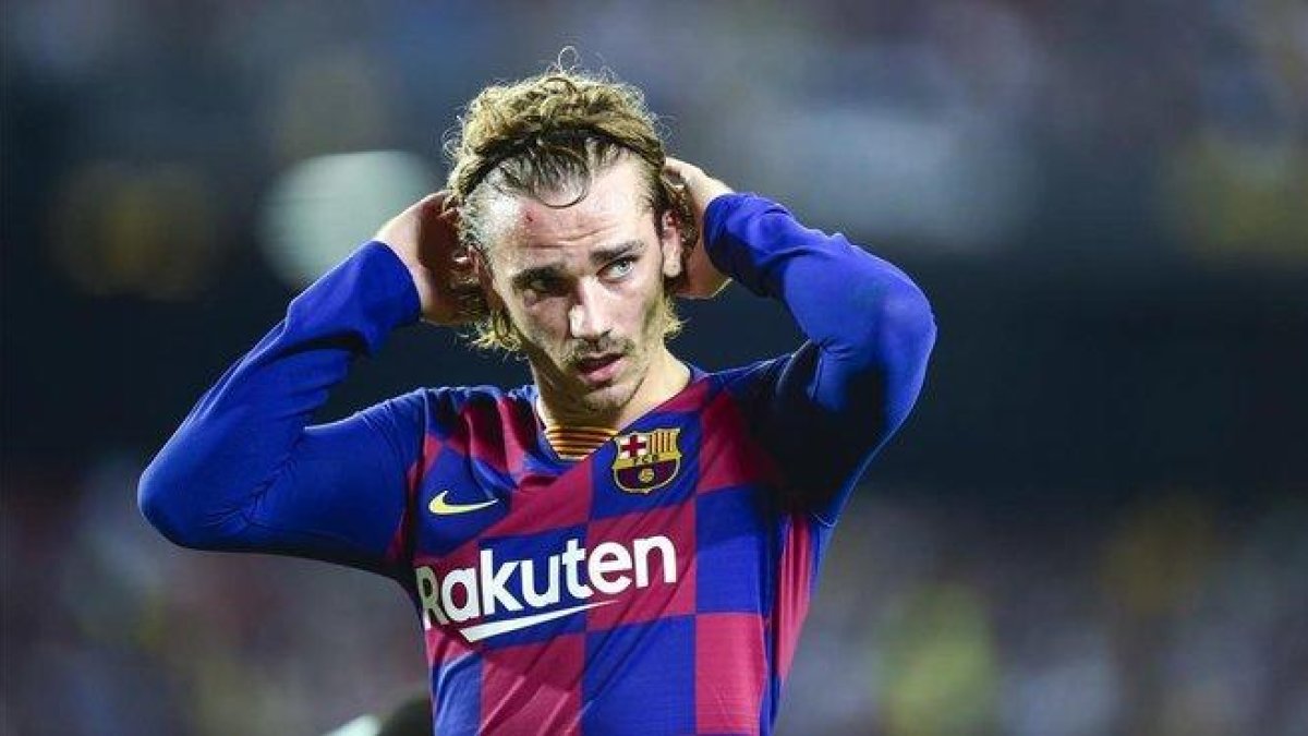 Griezmann, durante el partido ante el Betis en el Camp Nou (5-2).-JORDI COTRINA