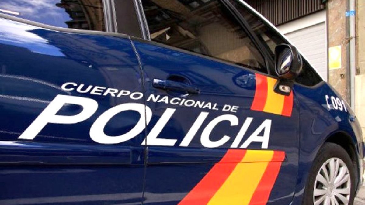 policía