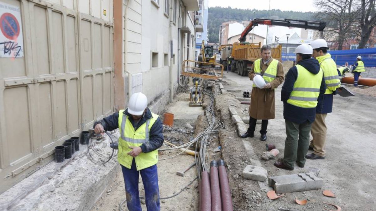 Las obras de la calle Delicias avanzan a buen ritmo.-RAUL G. OCHOA