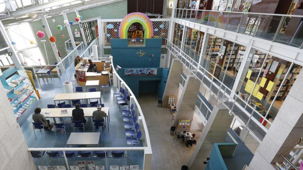 Biblioteca del centro cívico Río Vena.-RAÚL G. OCHOA