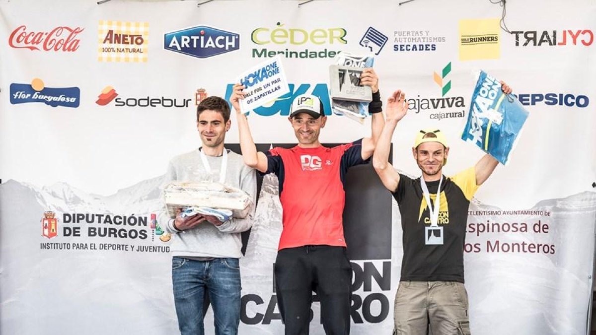 Podio de honor de la prueba de Ultratrail masculina de La Picón Castro 2019-Dela