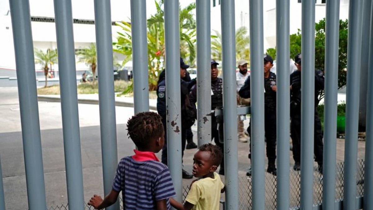 Los niños africanos en el Instituo Nacionalde Migración en la frontera sur de México.-REUTERS
