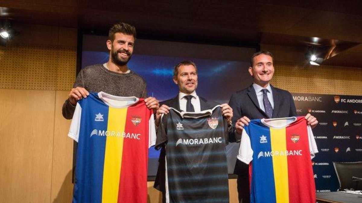 Piqué, durante la presentación del patrocinador del Andorra.-